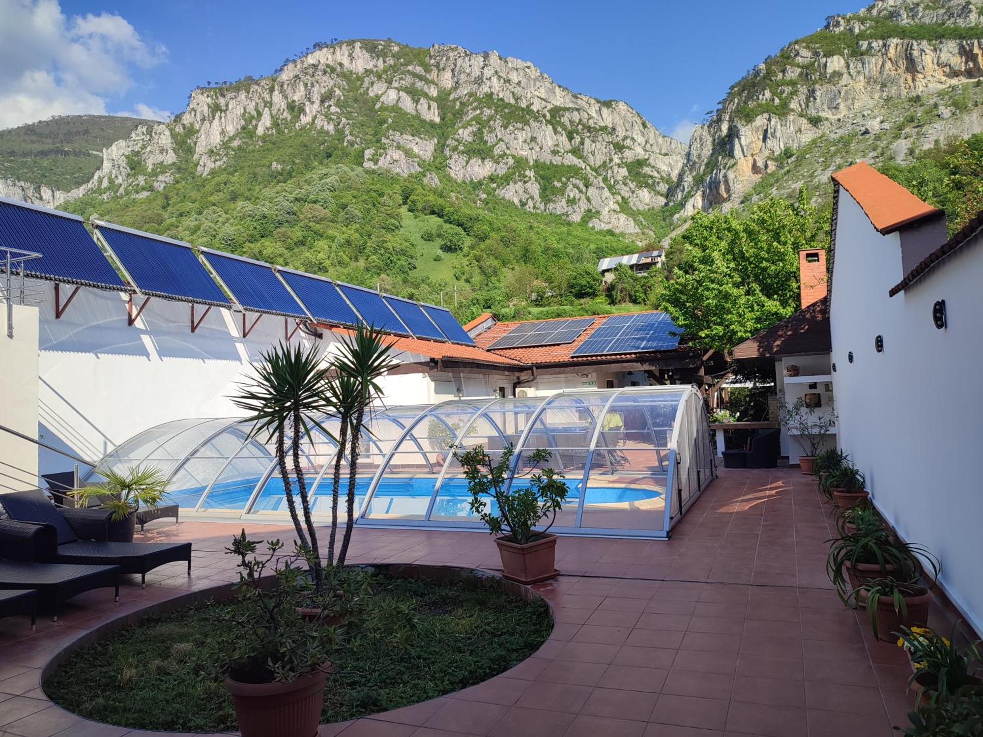 Pensiunea La Dolce Vita Băile Herculane Esterno foto