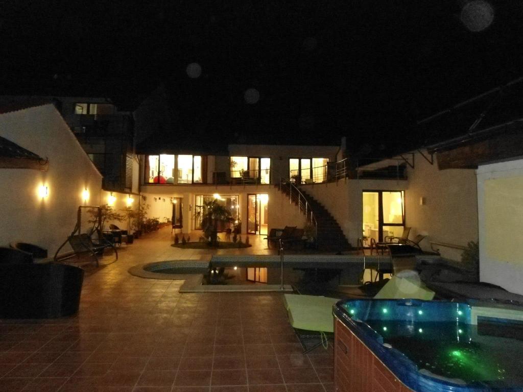 Pensiunea La Dolce Vita Băile Herculane Esterno foto