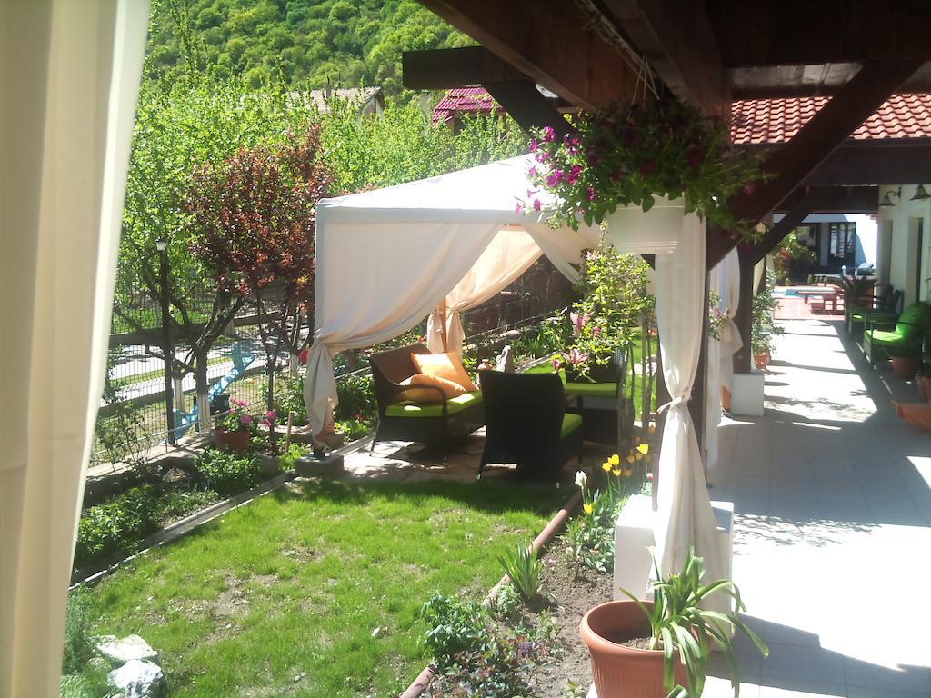 Pensiunea La Dolce Vita Băile Herculane Esterno foto